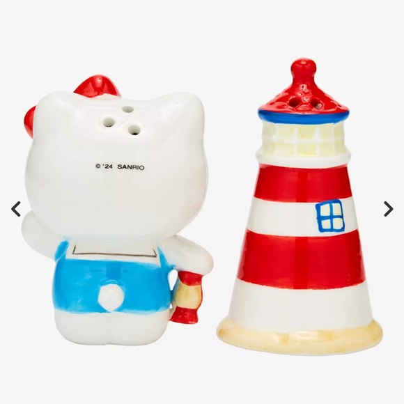 NIB hello kitty lighthouse salt and pepper shakers - Picture 4 of 6
